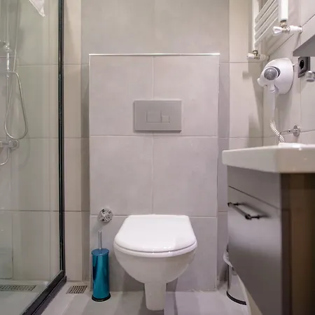 Szálloda New Zara 2*