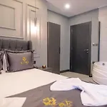 Zarasuit Hotel 2*