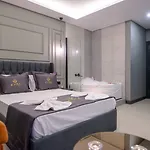 Hotel Zarasuit 2*