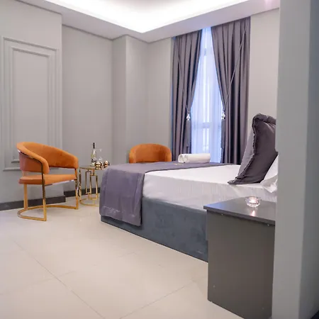 Zarasuit Hotel